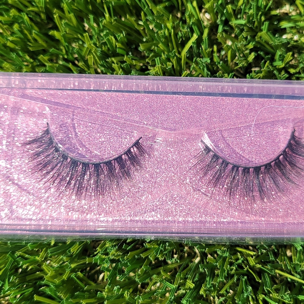 Eyelashes - Picture 6 of 7